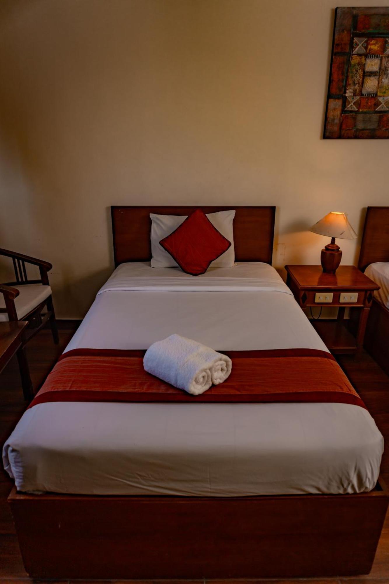 Hotel Puri Dibia Kuta Kuta Lombok Eksteriør billede